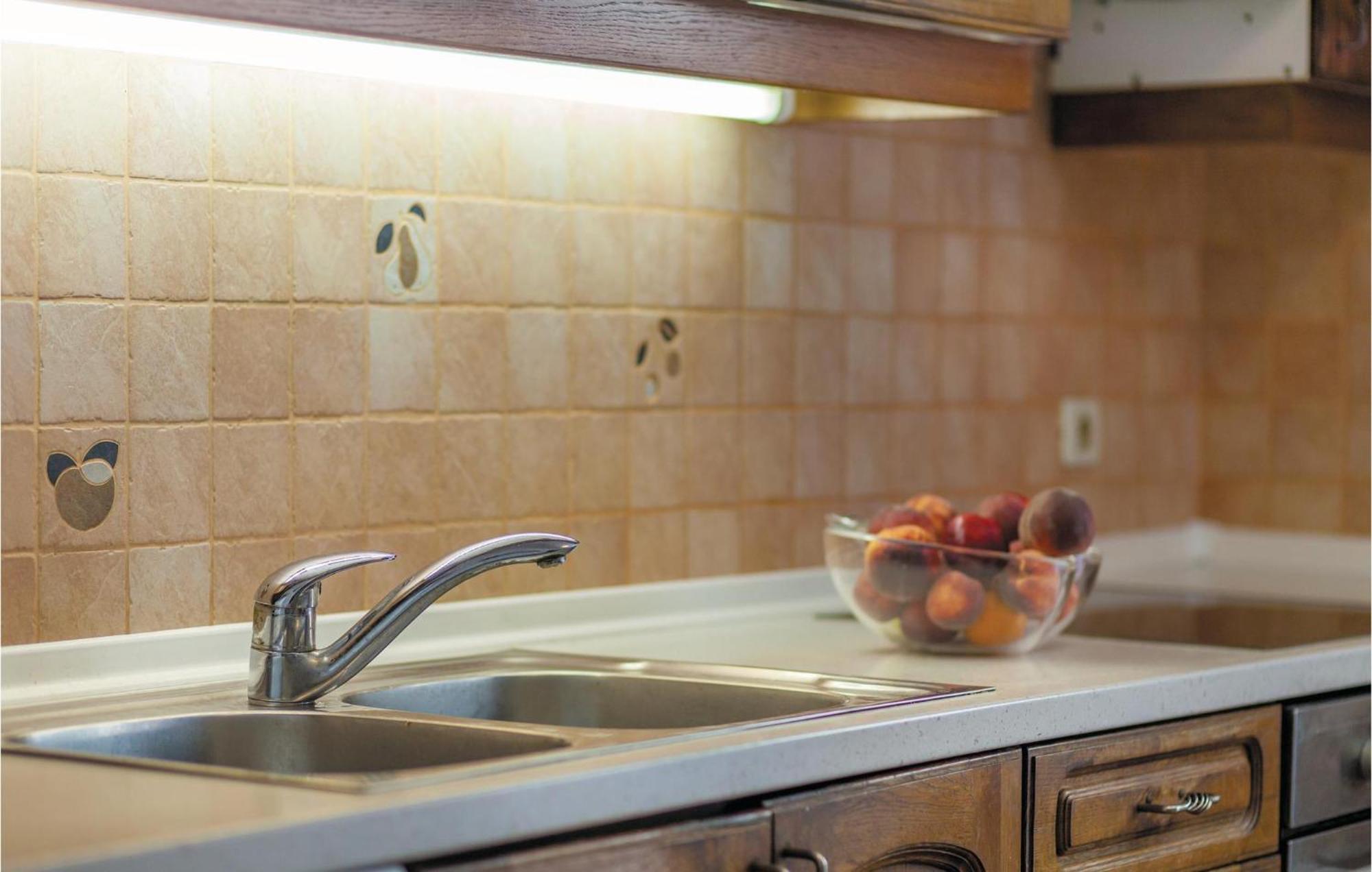 Amazing Home In Podstrana With Kitchen 외부 사진