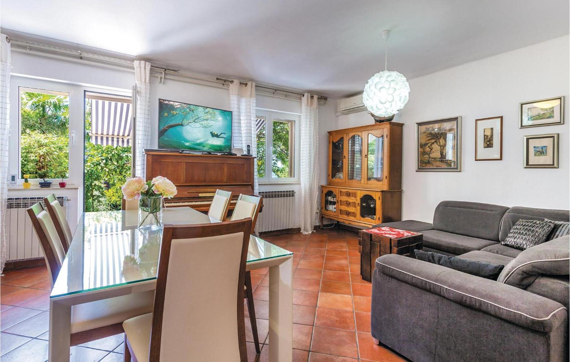 Amazing Home In Podstrana With Kitchen 외부 사진